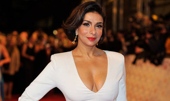 Shobna Gulati as Ray