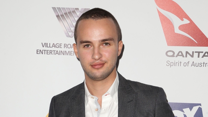 Reminiscence (2021) Full Movie Analysis: Story, Cast, Release Date, Budget, Collection, Review, Ratings & More Mojean Aria as Sebastian Sylvan