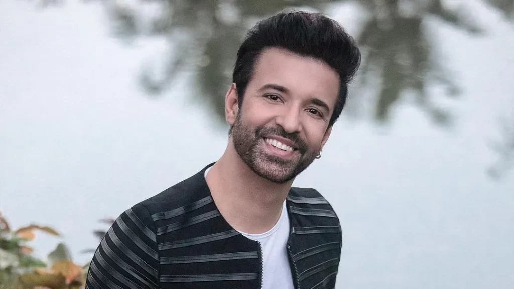 Aamir Ali as Eddie