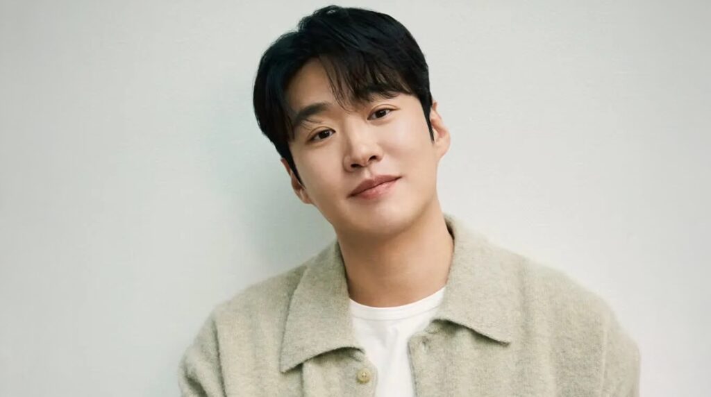 Mask Girl: Review, Story, Cast, Episodes, Release Date, Budget & More Ahn Jae-hong as Ju Oh-nam