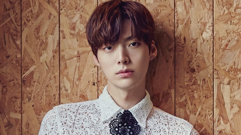 Ahn Jae-hyun as Cheon Yoon-jae, Song-yi's younger brother