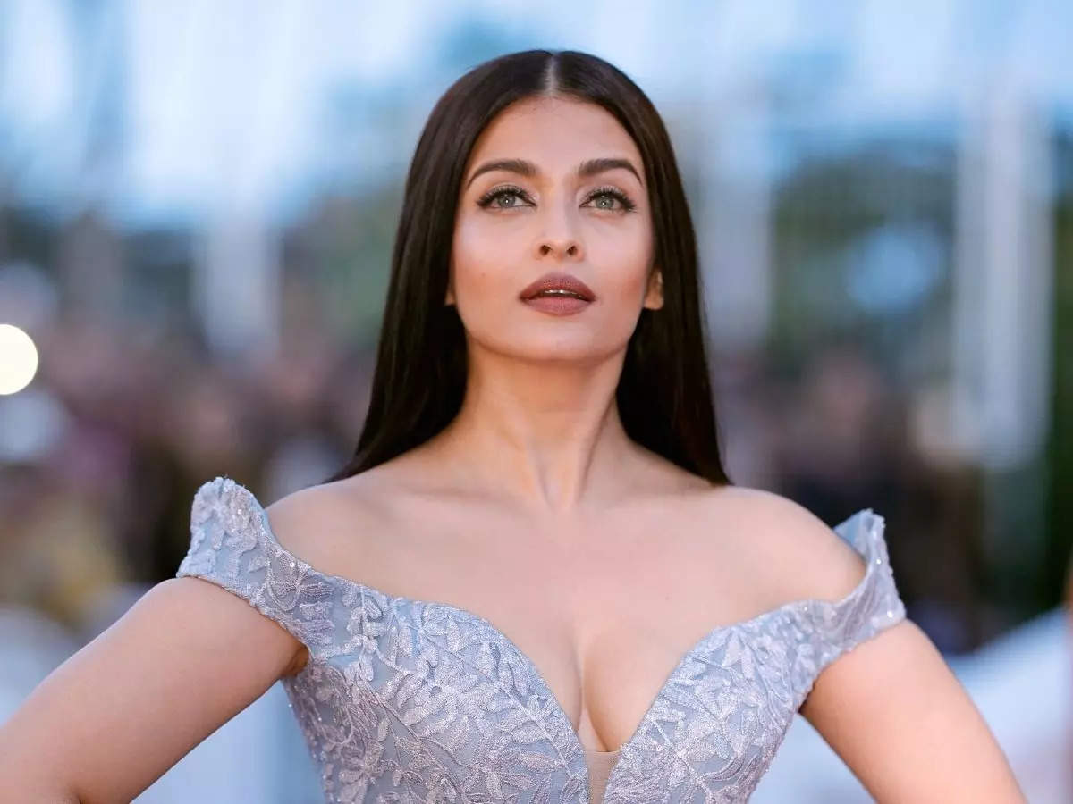 Aishwarya Rai Bachchan Biography Height Weight Age Movies Husband Family Salary Net Worth Facts More