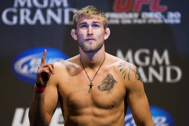 Alexander Gustafsson Biography, Height, Weight, Age, Stats, Wife, Salary, Net Worth & More
