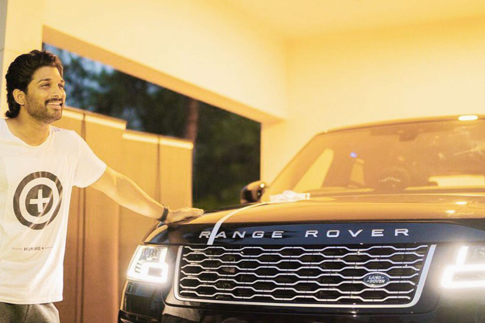 Allu Arjun Range Rover Vogue