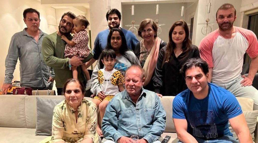 Alvira Khan Agnihotri With Her Family