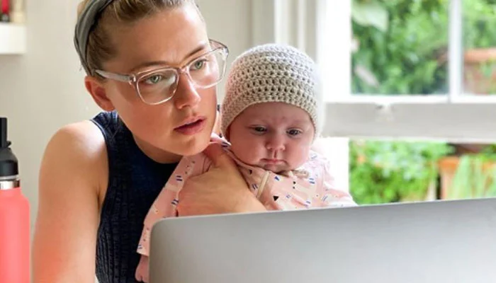 Amber Heard With Her Daughter