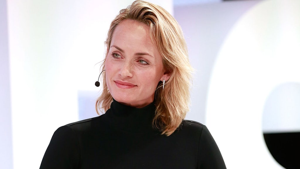 Amber Valletta Biography Height Weight Age Movies Husband Family Salary Net Worth Facts More