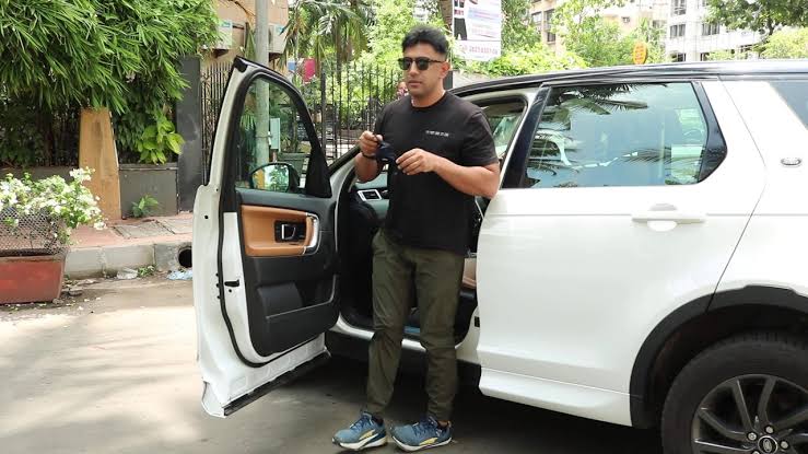 Amit Sadh With His Car