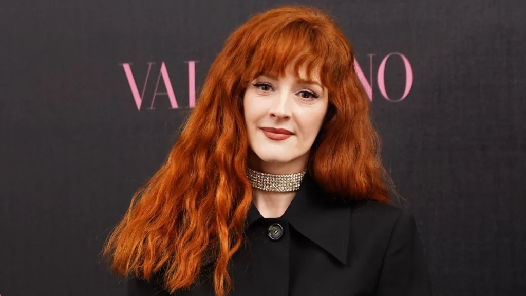 Cable Girls: Review, Story, Cast, Episodes, Release Date, Budget & More Ana Polvorosa as Sara Millán (Óscar Ruiz)