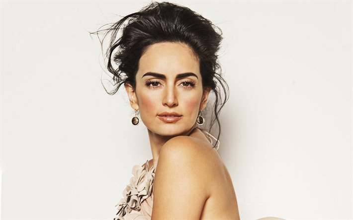 Army of the Dead (2021): Story, Cast, Release Date, Budget, Collection, Review, Ratings & More Ana de la Reguera as Maria Cruz