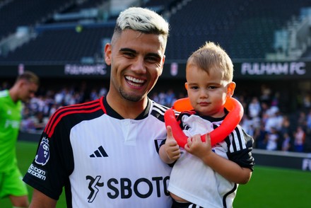 Andreas Pereira With His Daughter