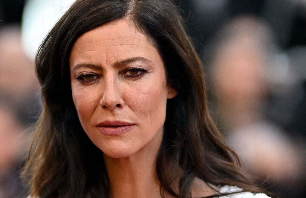 Anna Mouglalis as Amélie Dorendeu