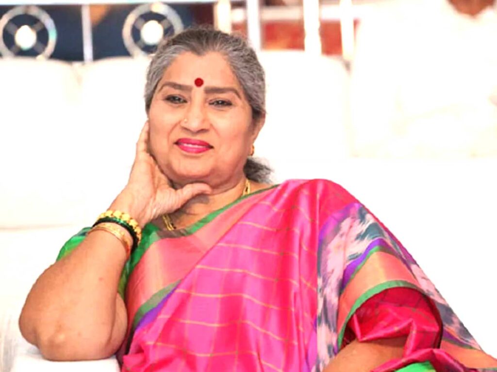 Annapoorna as Geetha's grandmother