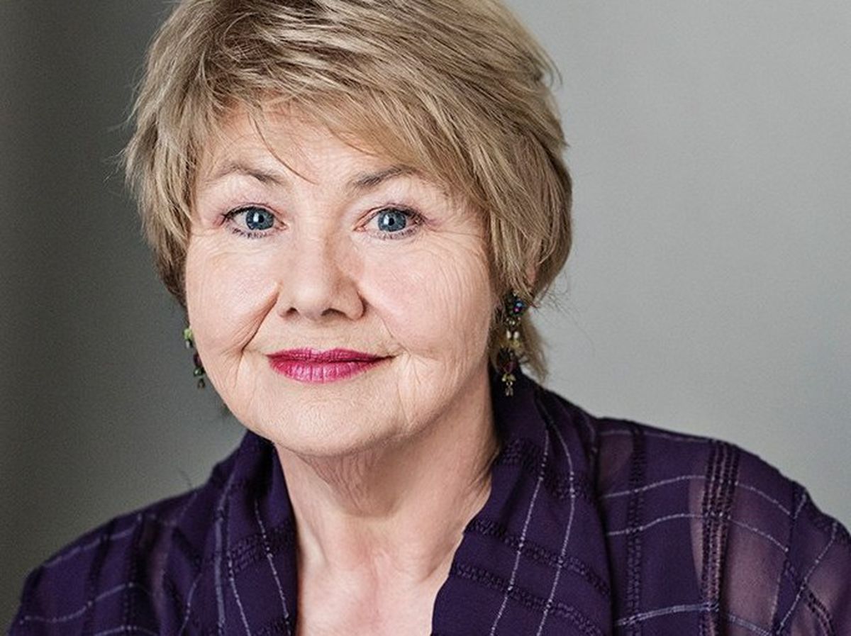 Annette Badland Biography, Height, Weight, Age, Movies, Husband, Family ...