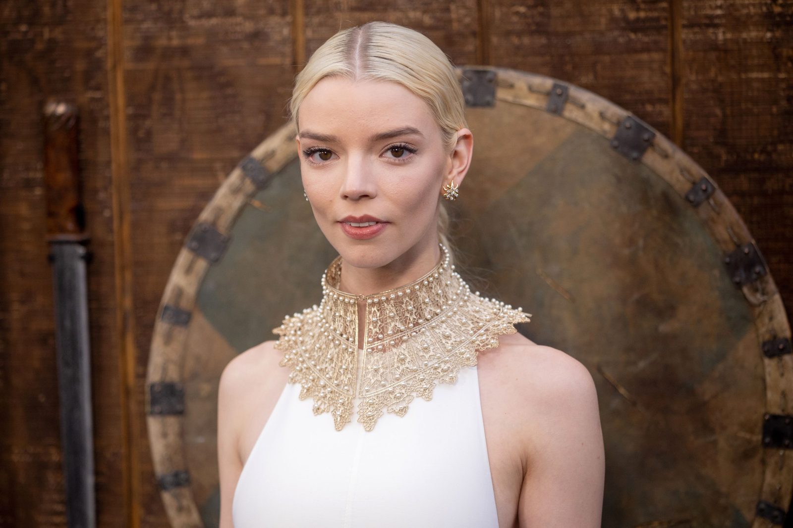 Anya Taylor Joy Biography Height Weight Age Movies Husband Family Salary Net Worth Facts More