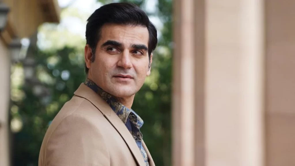 Arbaaz Khan as Makhanchand "Makkhi" Pandey