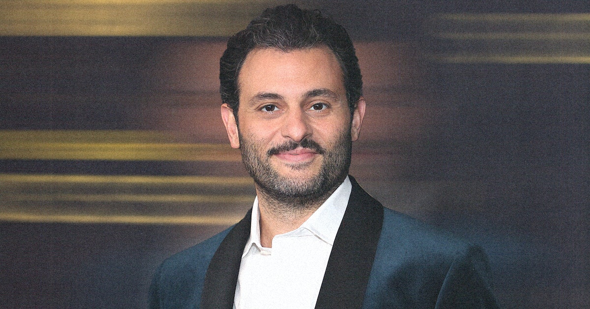 Arian Moayed Biography Height Weight Age Movies Wife Family Salary Net Worth Facts More