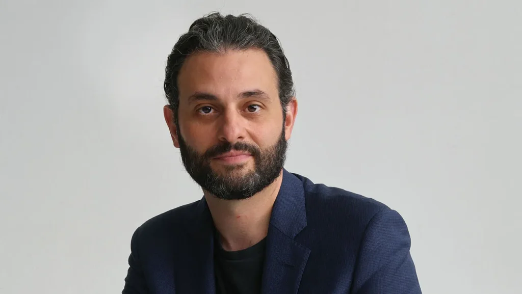 Wonder Man: Review, Story, Cast, Episodes, Release Date, Budget & More Arian Moayed as P. Cleary