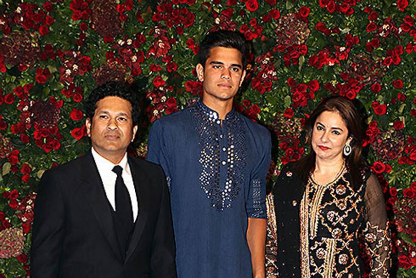 Arjun Tendulkar With His Father And Mother