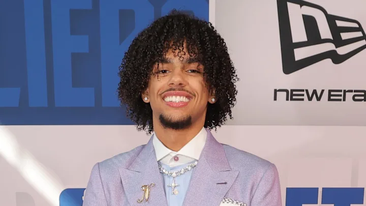 Asa Newell Biography Height Weight Age Stats Wife Salary Net Worth More