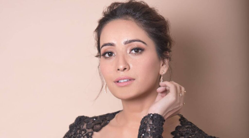 Asha Negi as Gauravi Karmakar Mehta