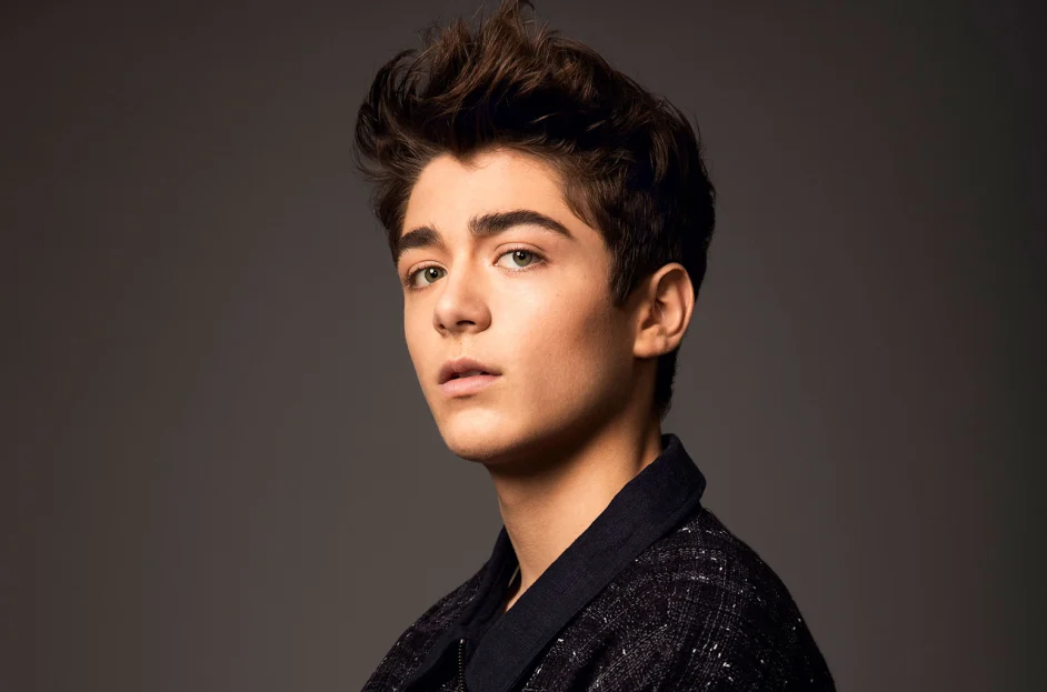 Asher Angel Biography, Height, Weight, Age, Movies, Wife, Family, Salary, Net Worth, Facts & More