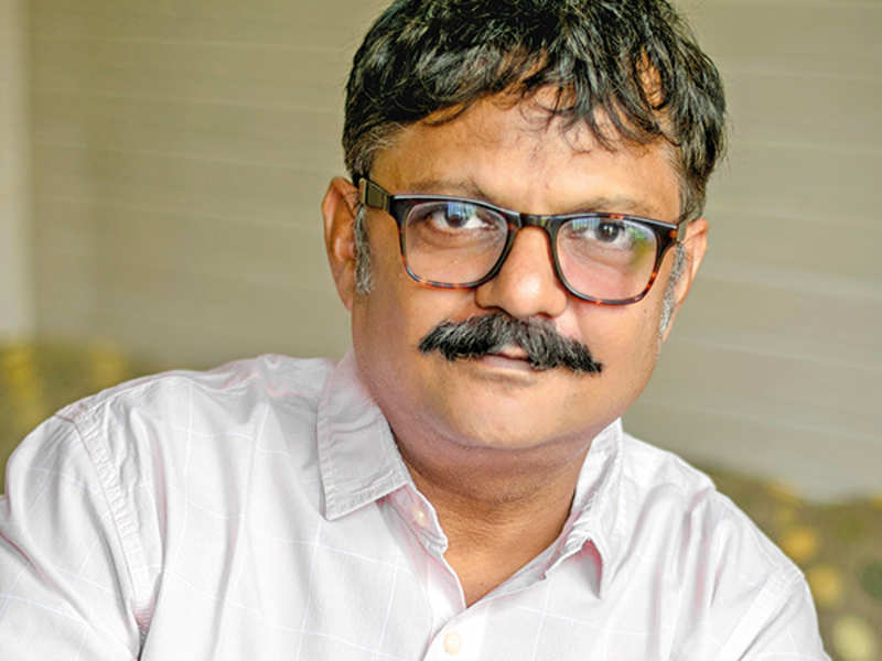 Atul Srivastava as Badri Prasad Shukla