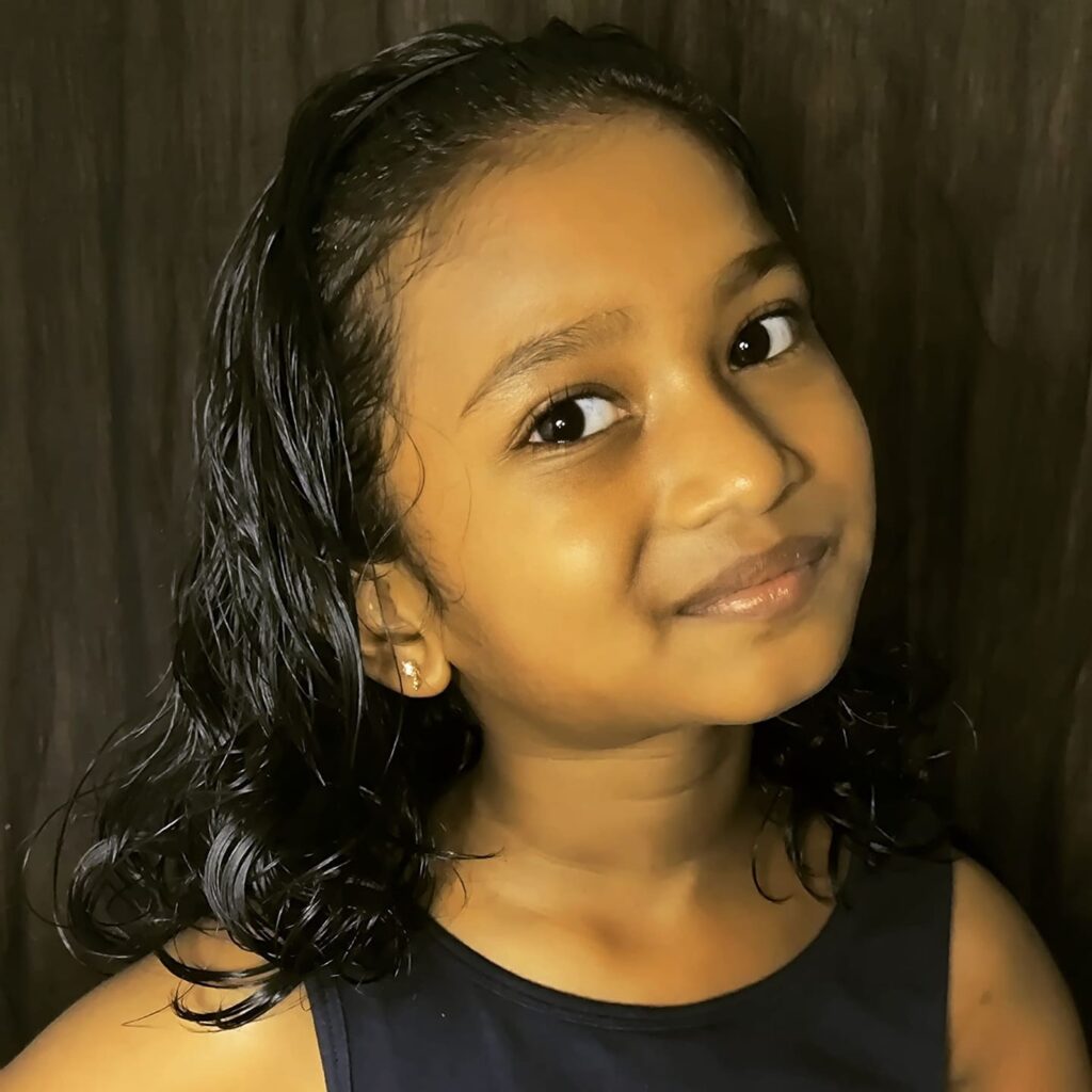 Baby Joshika Maya as Alli