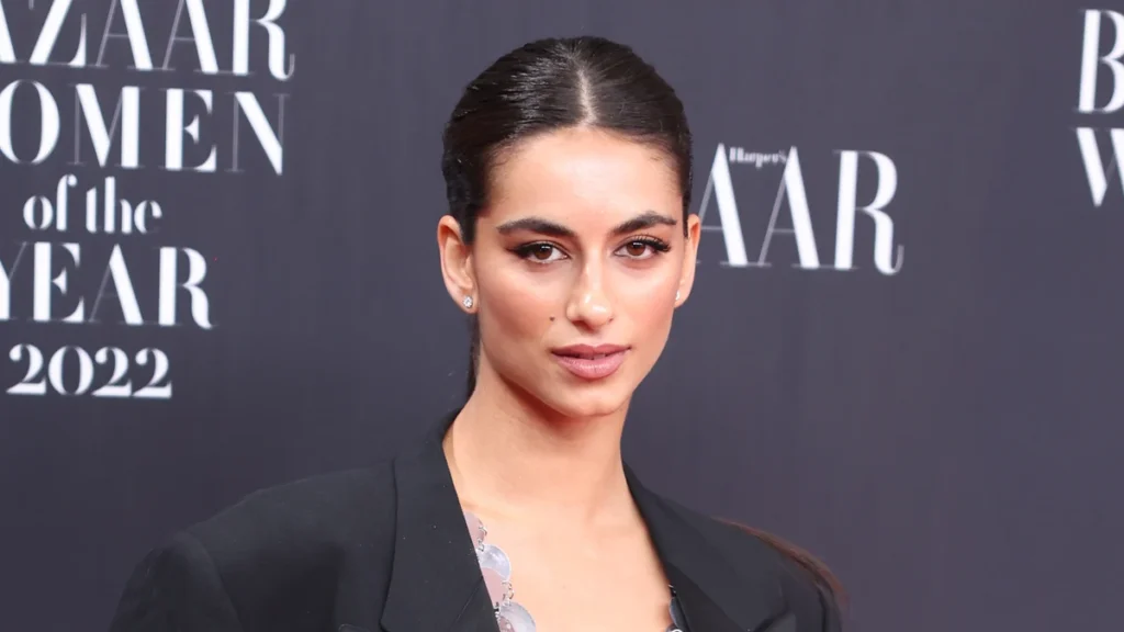 Begoña Vargas as Bel