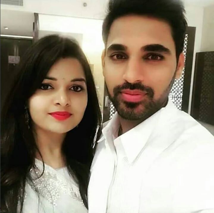 Bhuvneshwar Kumar With Nupur Nagar