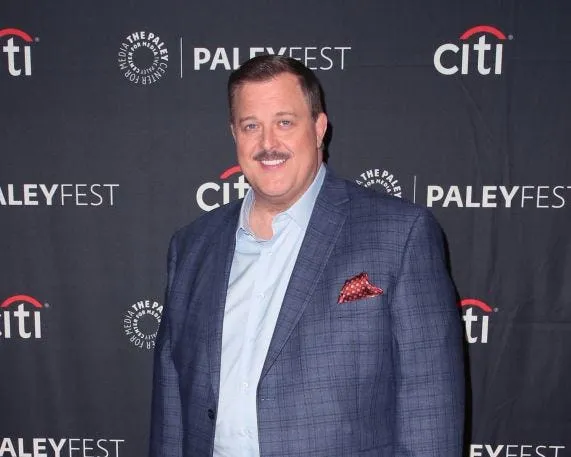 Billy Gardell Biography Height Weight Age Movies Wife Family Salary Net Worth Facts More.