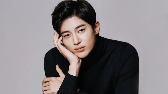 Byeon Woo-seok Biography, Height, Weight, Age, Movies, Wife, Family, Salary, Net Worth, Facts & More