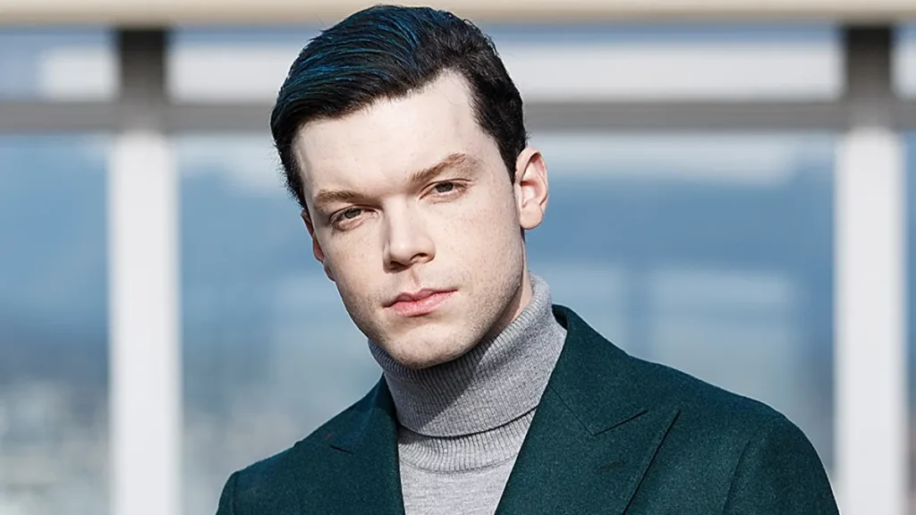 Shameless: Review, Story, Cast, Episodes, Release Date, Budget & More Cameron Monaghan as Ian Gallagher