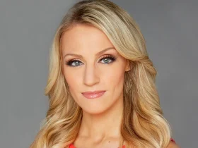 Carley Shimkus Biography Height Weight Age Movies Husband Family Salary Net Worth Facts More