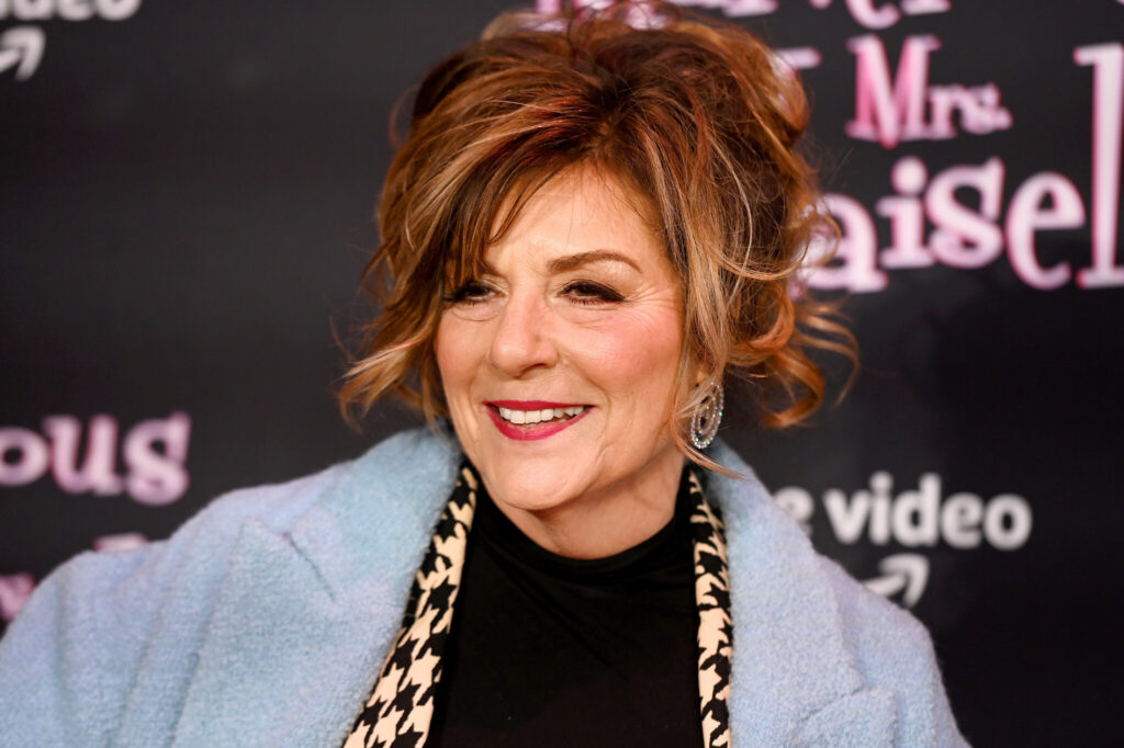 Caroline Aaron as Shirley Maisel 