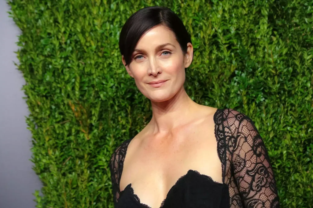 Carrie-Anne Moss Actress Biography, Height, Weight, Age, Movies, Husband, Family, Salary, Net Worth, Facts & More