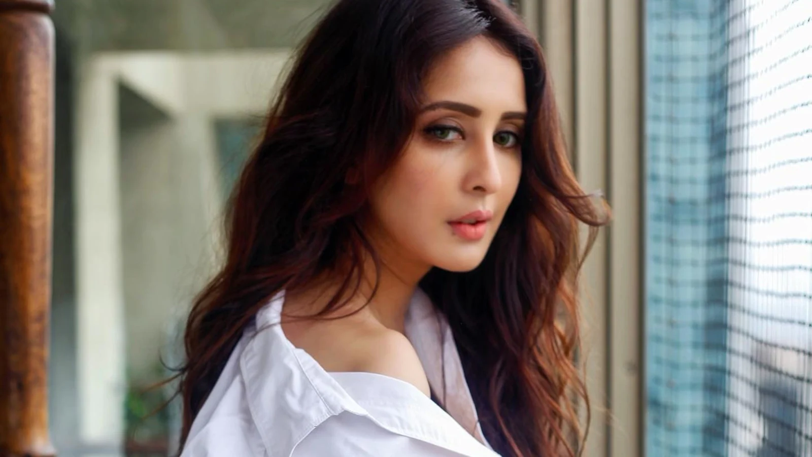 Chahatt Khanna Biography Height Age TV Serials Husband Family Salary Net Worth Awards Photos Facts More 1