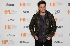 Chase Williamson Biography, Height, Weight, Age, Movies, Wife, Family