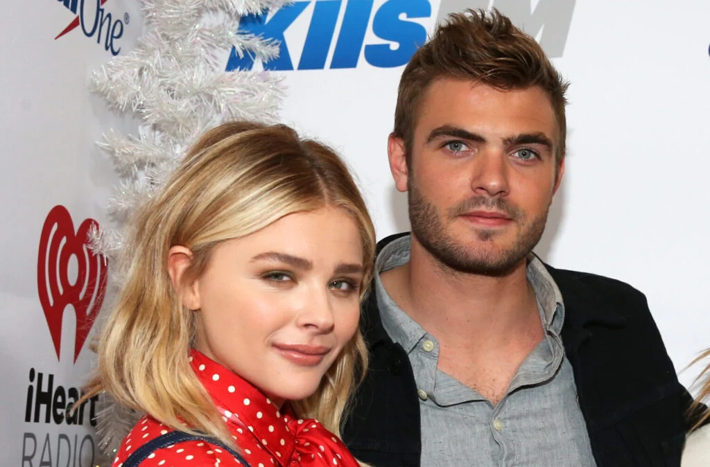 Chloë Grace Moretz With Alex Roe