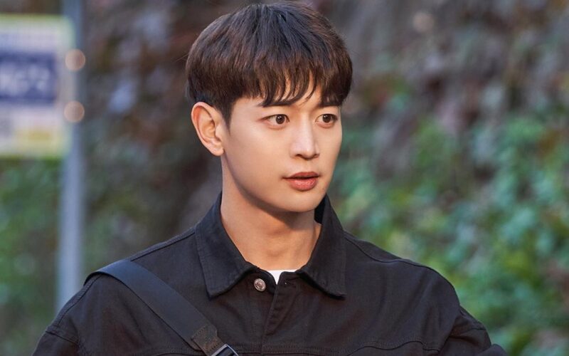 Hwarang: The Poet Warrior Youth: Review, Story, Cast, Episodes, Release Date, Budget & More Choi Min-ho as Kim Soo-ho