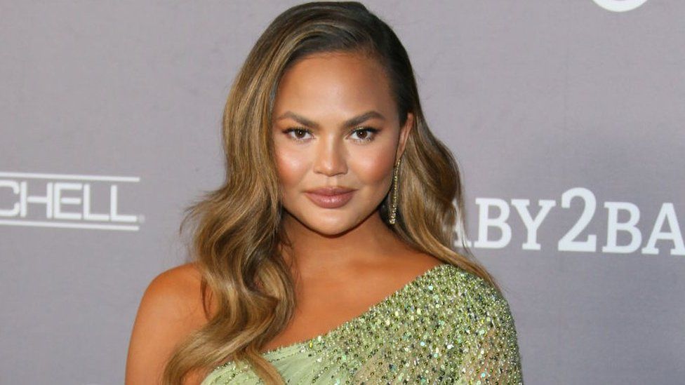 Chrissy Teigen as Hailey Posey