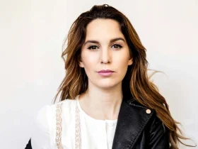 Christy Carlson Romano Biography Height Weight Age Movies Husband Family Salary Net Worth Facts More 1