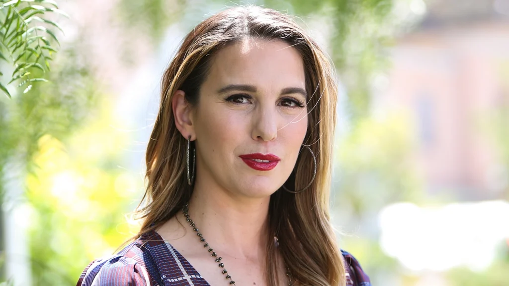 Christy Carlson Romano Biography Height Weight Age Movies Husband Family Salary Net Worth Facts More