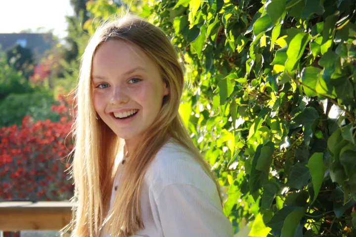 Dänya Griver as Abby Walker