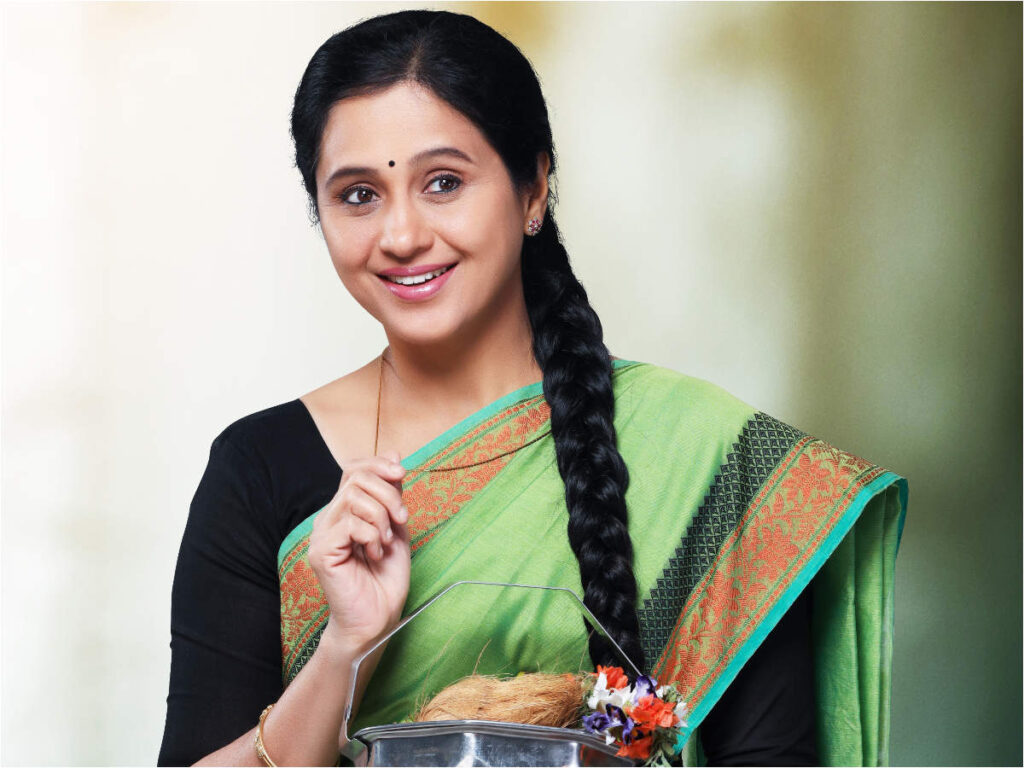 Devayani as Mounika's mother