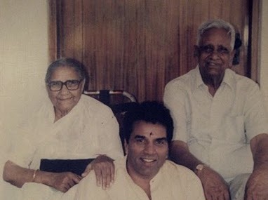 Dharmendra With His Father And Mother