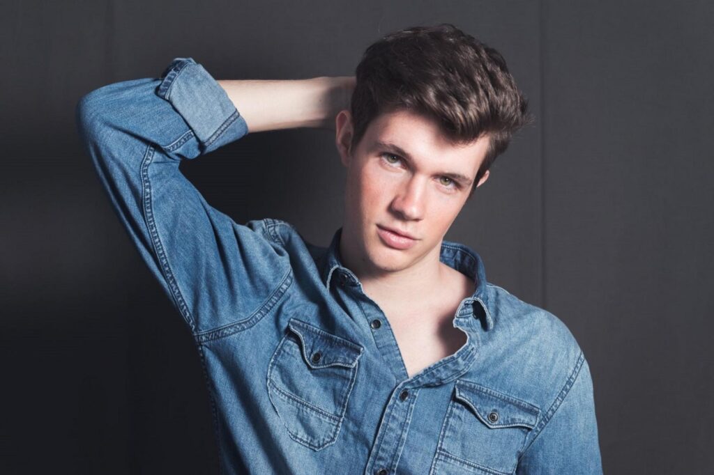 Diego Garisa as Ibón Arregui