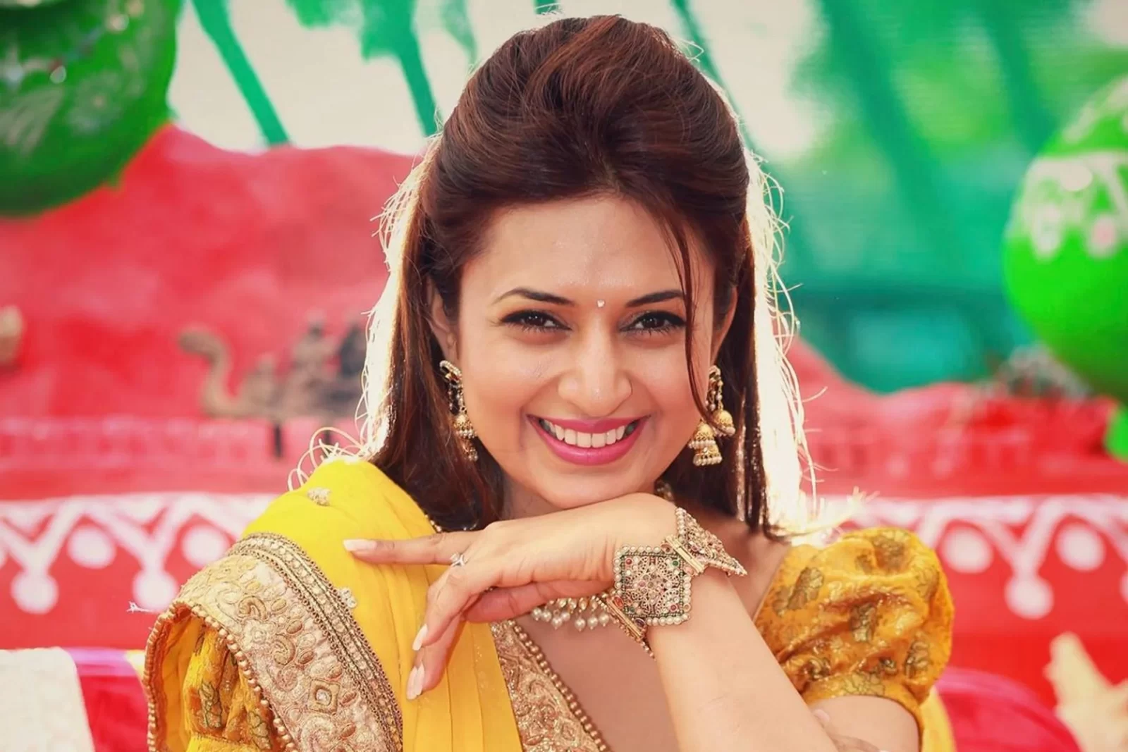 Divyanka Tripathi Biography Height Age TV Serials Husband Family Salary Net Worth Awards Photos Facts More2