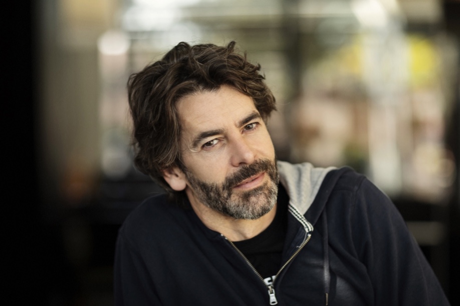 Eduardo Noriega as Inspector Alejandro Vinuesa