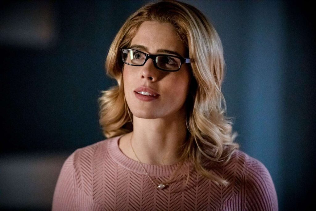 Arrow: Review, Story, Cast, Episodes, Release Date, Budget & More Emily Bett Rickards as Felicity Smoak / Overwatch